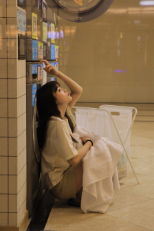 老八吃屎